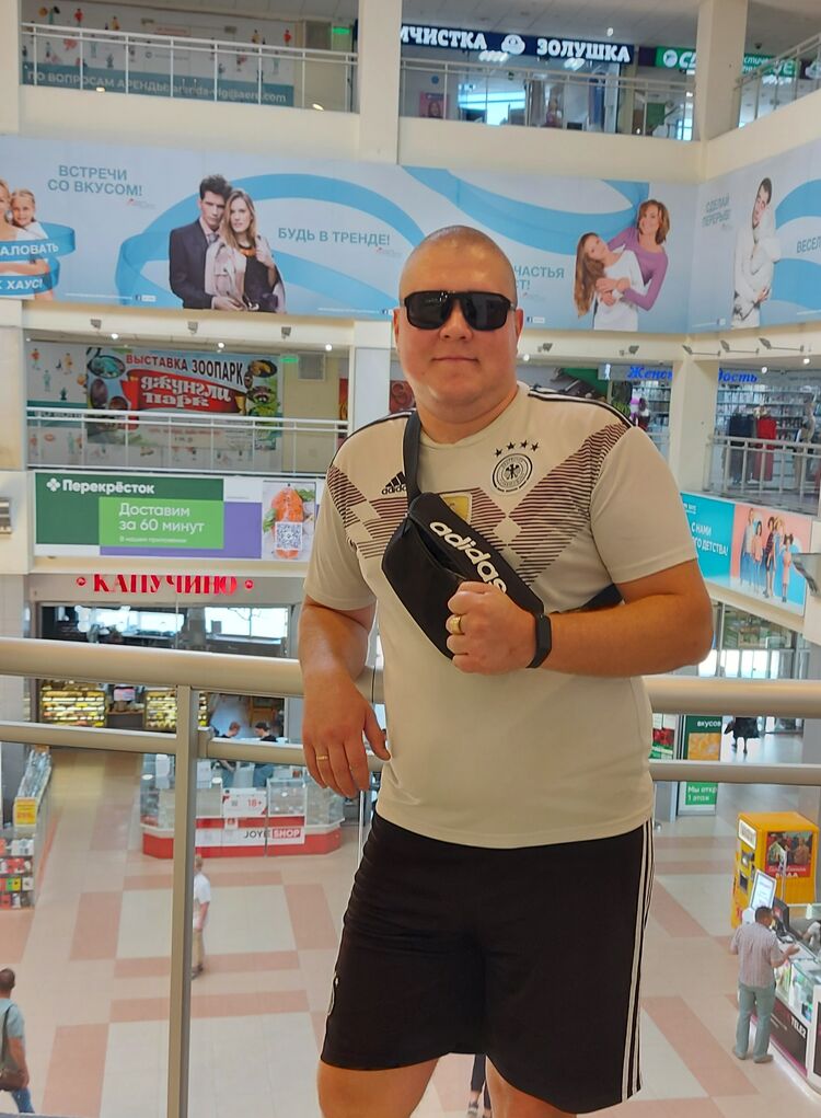  38136949  Ivan Beliy, 32 ,    