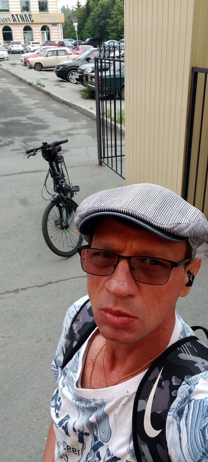  28367339  Oleg, 51 ,    