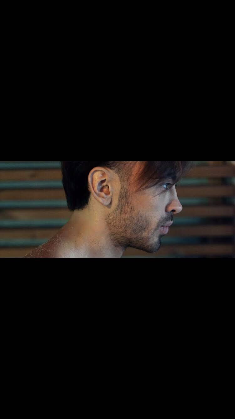  26705349  Max, 31 ,    --