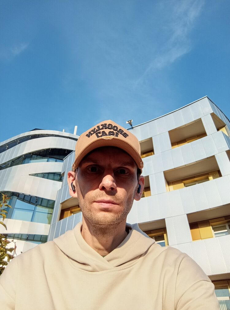 53317089  Vladimir, 40 ,    