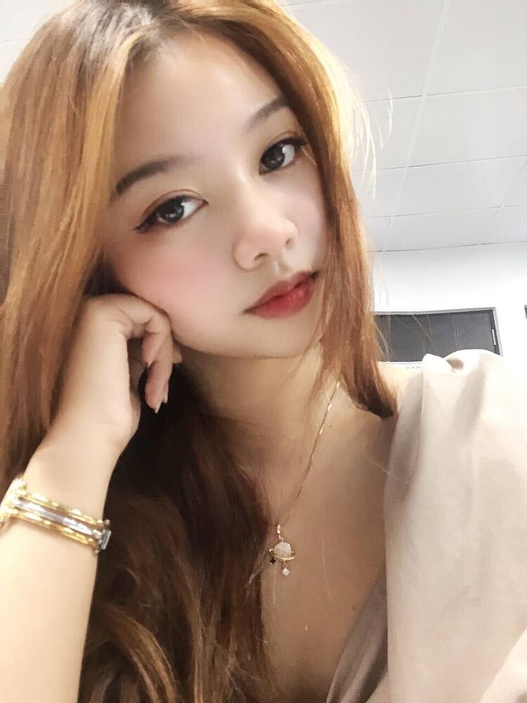  26861499  Diane, 32 ,    
