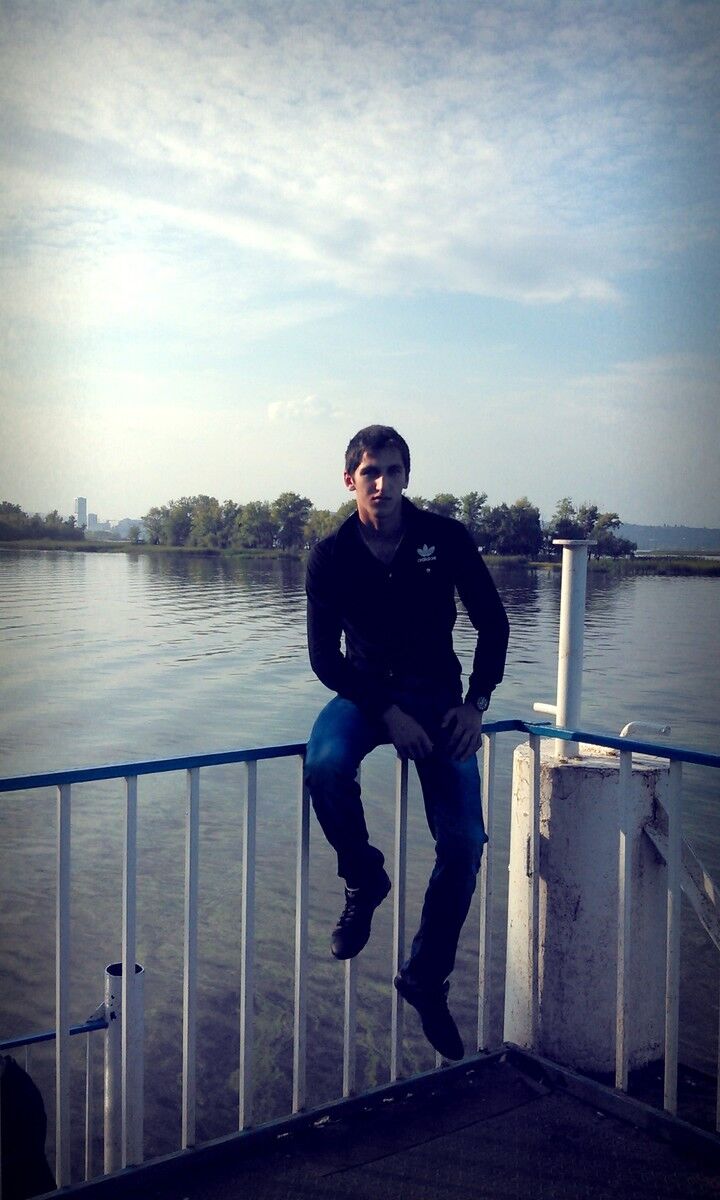  4909109  Mahir, 31 ,    