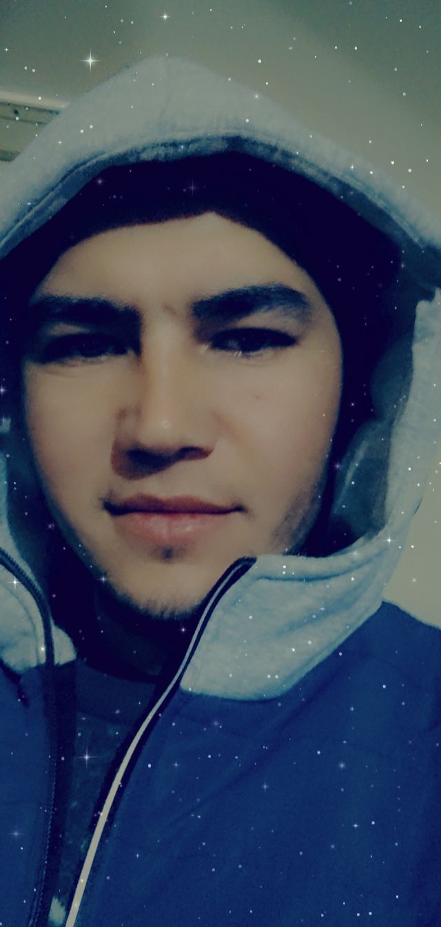  ,   Ali, 32 ,   ,   