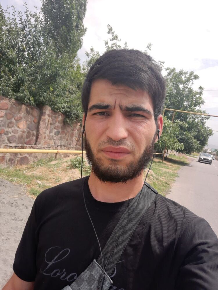  ,   Doniyor, 23 ,   ,   , c , 