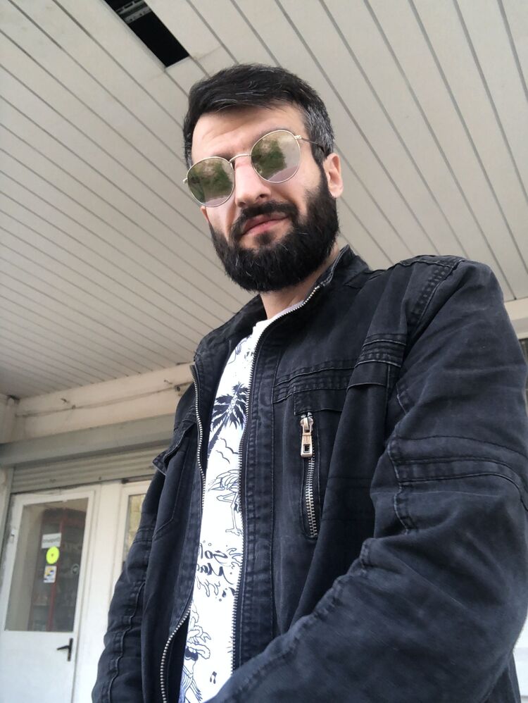  ,   Armen, 34 ,   ,   , c , 