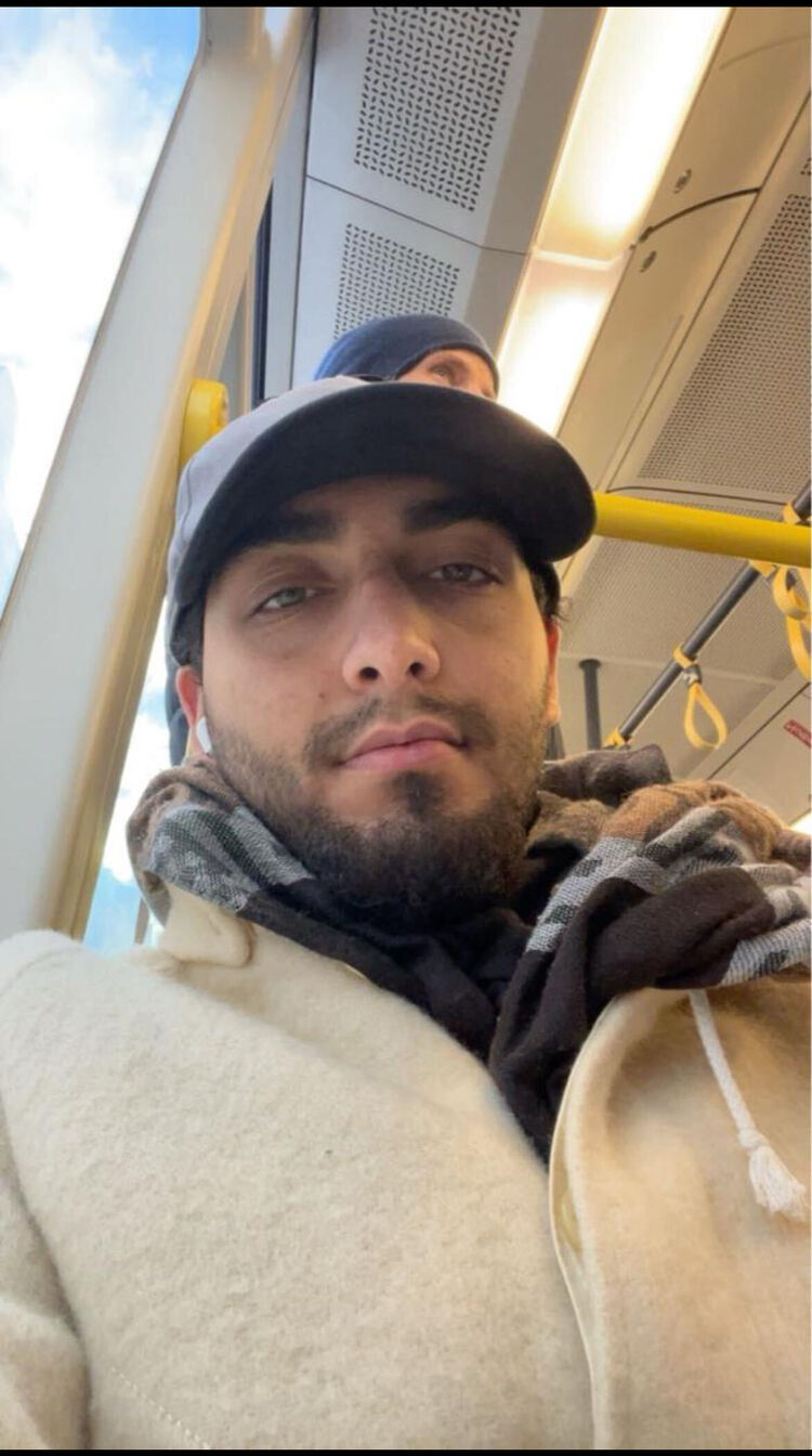  54407679  Noah, 21 ,    Belconnen