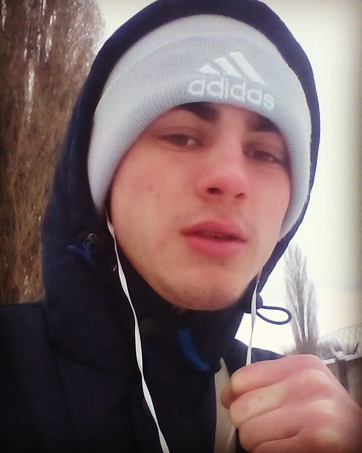  8876939  Kostyan, 28 ,    