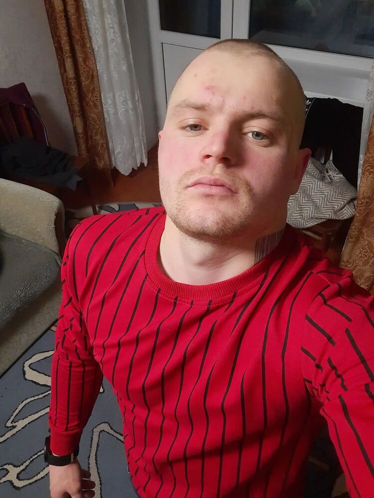  35949789  Ivan, 28 ,    