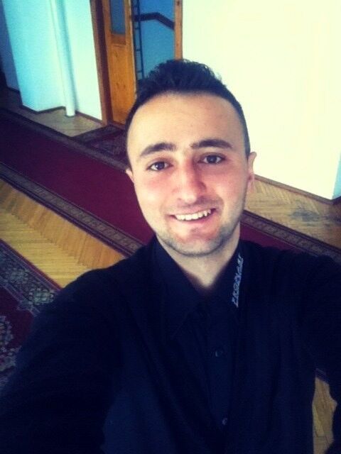  9347959  Sabit, 33 ,    -