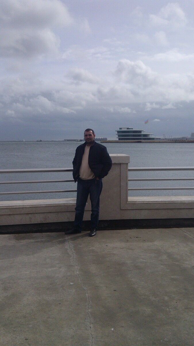  ,   Elcin, 48 ,   ,   , c 