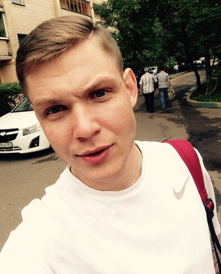  ,   Denis, 28 ,   ,   , c 