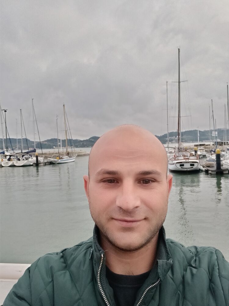  25504919  Denis, 36 ,    