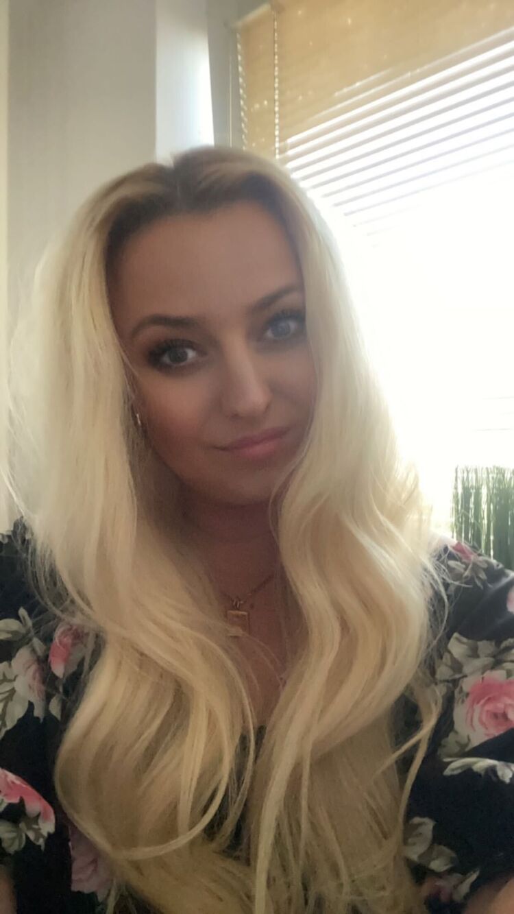  Warszawa,   Yuliya, 42 ,     , c 
