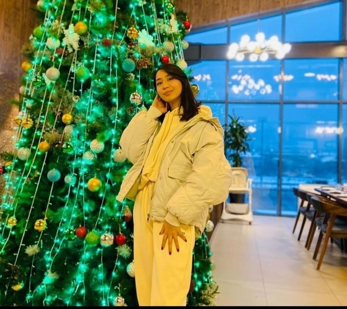  31828629  Zarina, 22 ,    