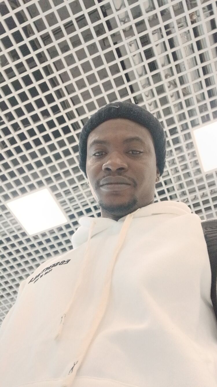  51123709  Jean, 31 ,    