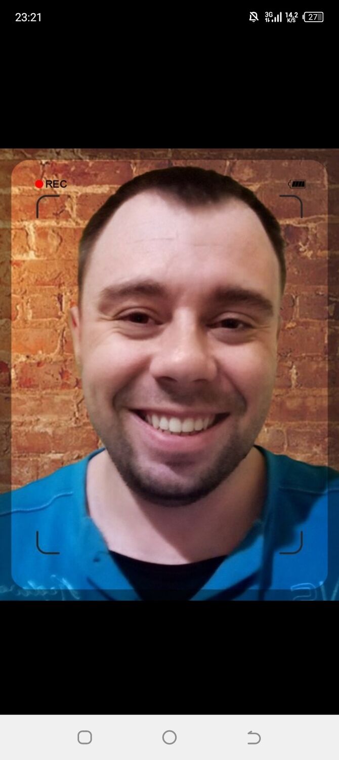  31823639  Vlad, 41 ,    