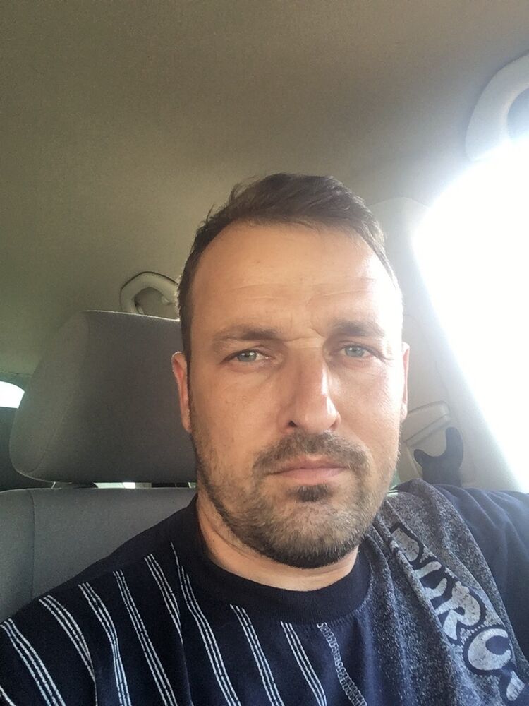  ,   Anton, 41 ,   