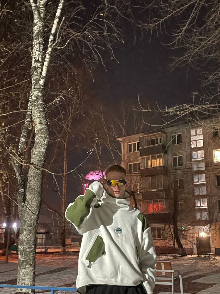  41966379  Broskii, 20 ,    