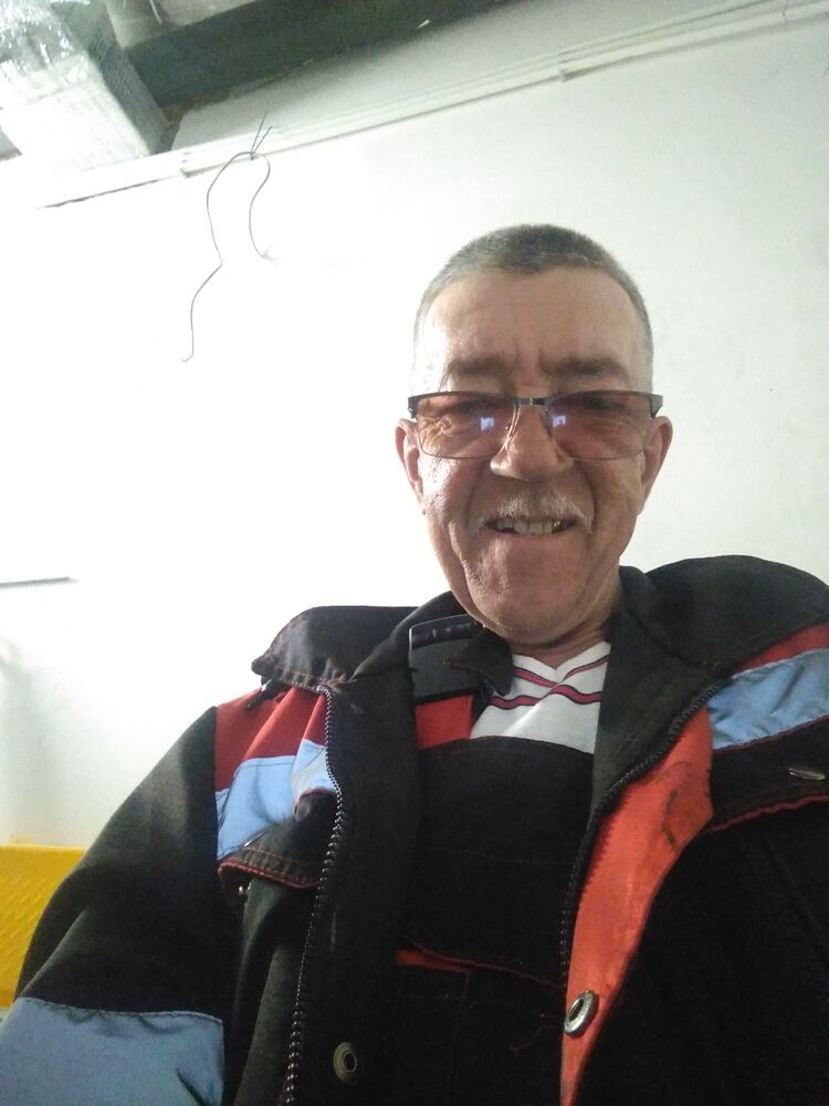  28073579  , 64 ,    