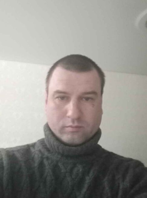  ,   Yroslav, 41 ,   ,   