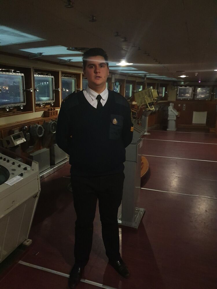  18661609  , 27 ,    -