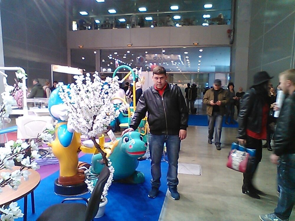 14843239  Alex, 46 ,    