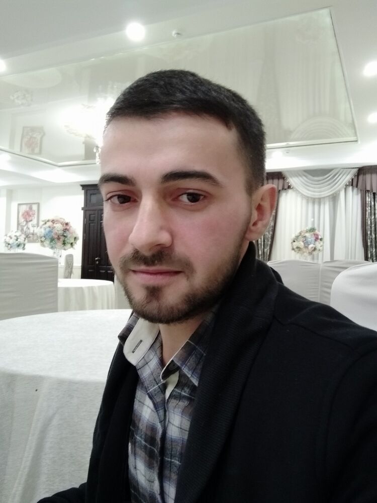  18050689  , 32 ,    