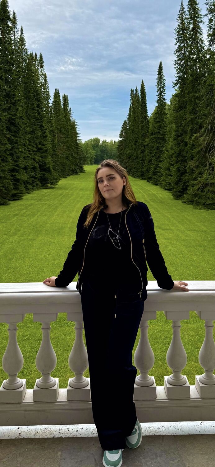  52750489  Elizabeth, 53 ,    -