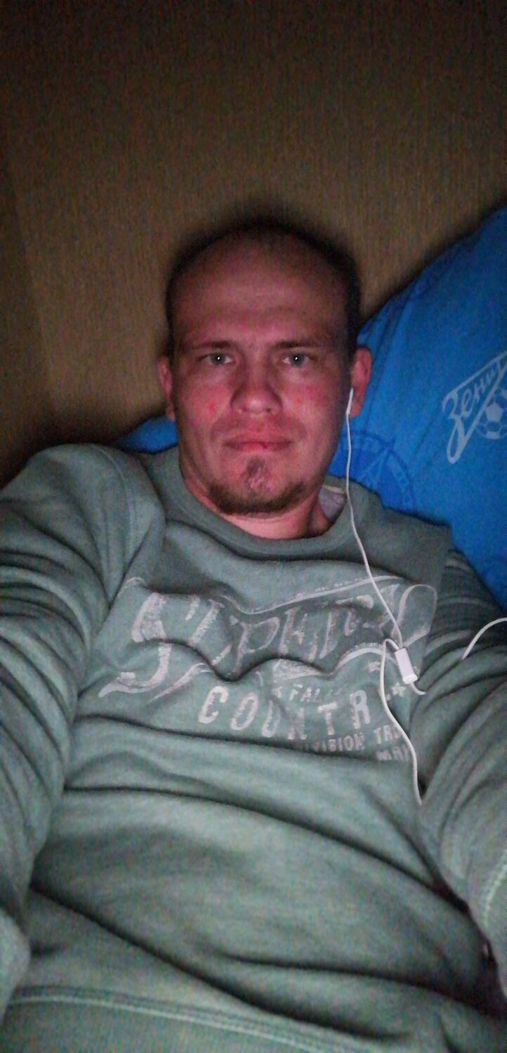  24246689  Gudveen, 38 ,    