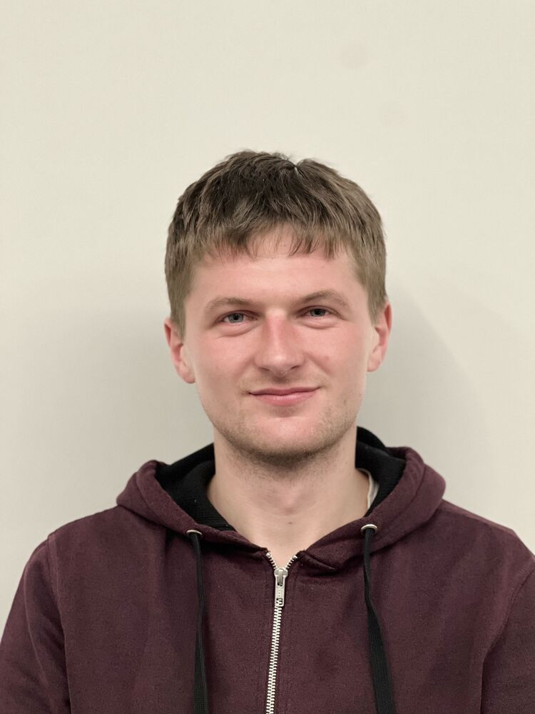  ,   Filip, 25 ,   ,   