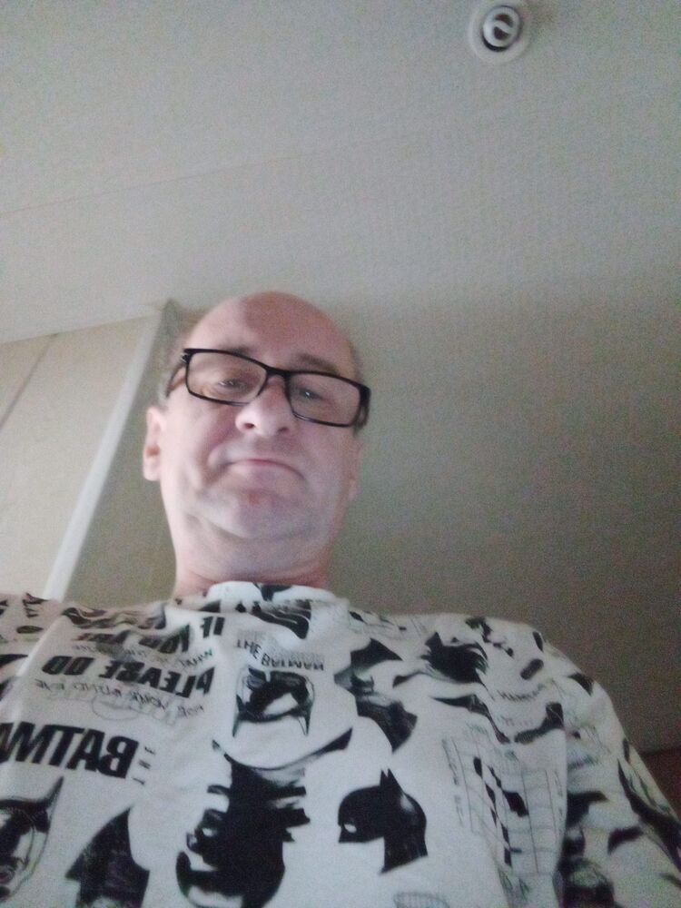  43868239  Cergei, 55 ,    