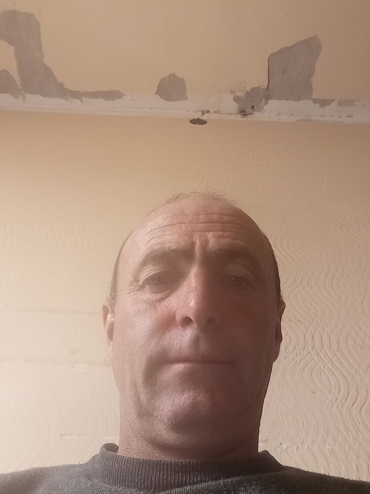  46779089  David, 45 ,    