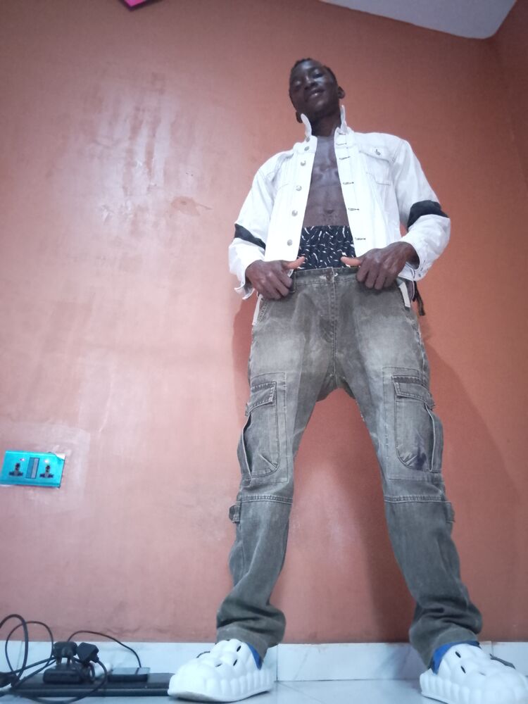  Lagos,   Prince, 25 ,   ,   