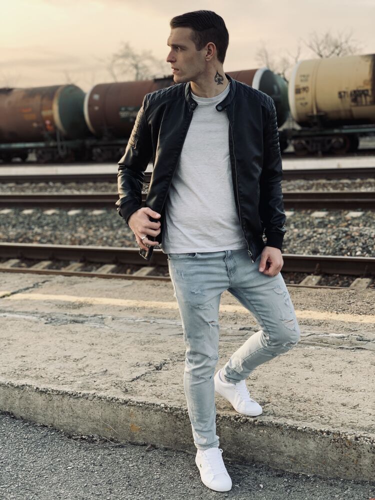 --,   , 28 ,   