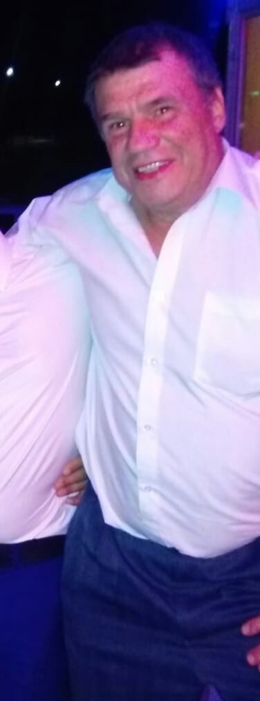  49406219  Oleg, 60 ,    