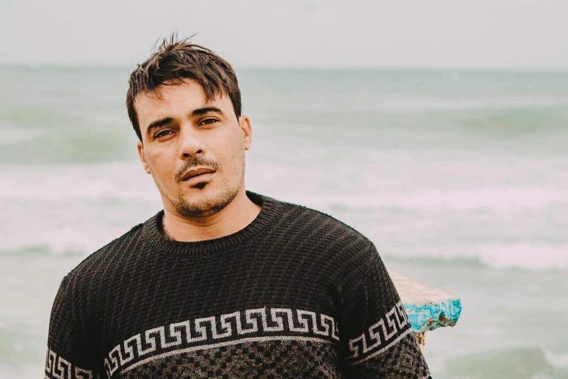  Algiers,   Ilyes, 39 ,   , c 
