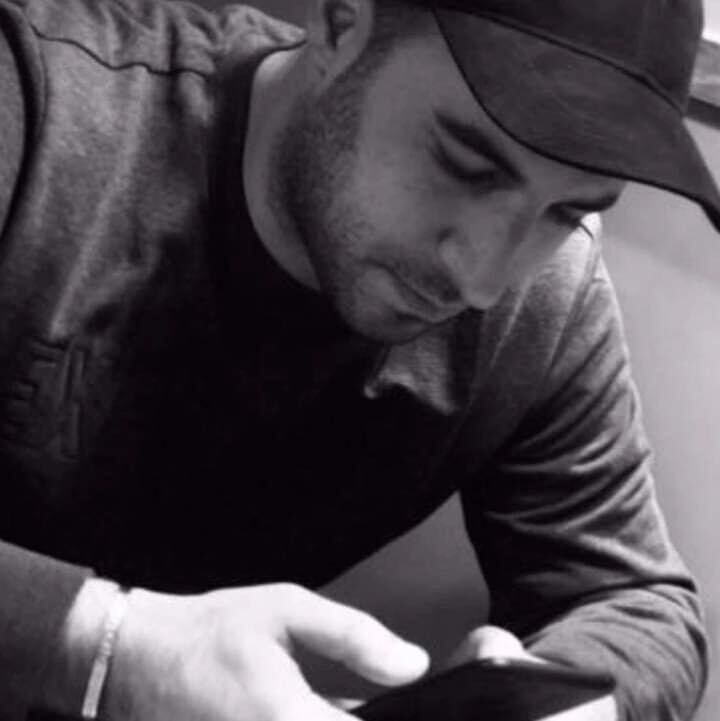  27216499  Irakli, 36 ,    -