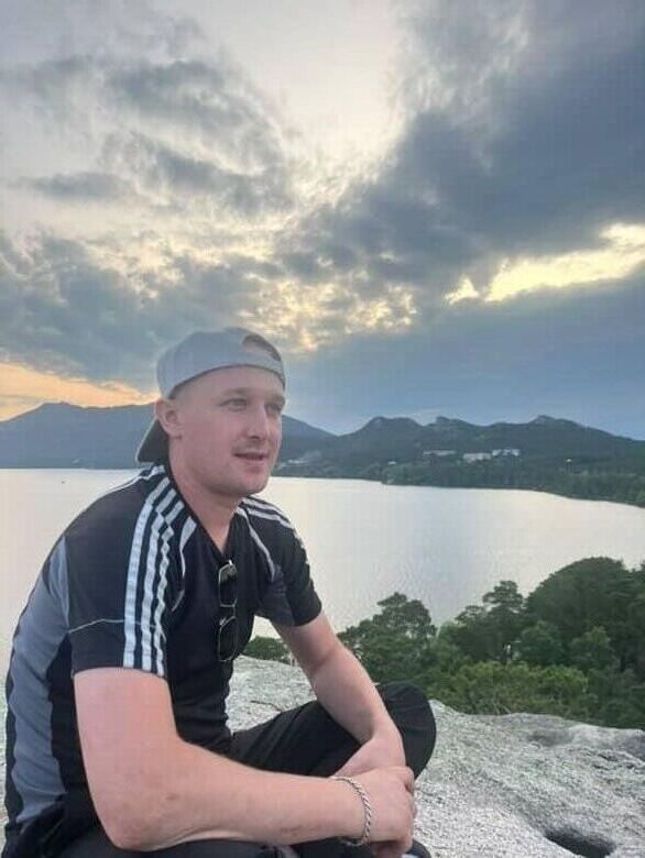  53740989  Montana, 31 ,    