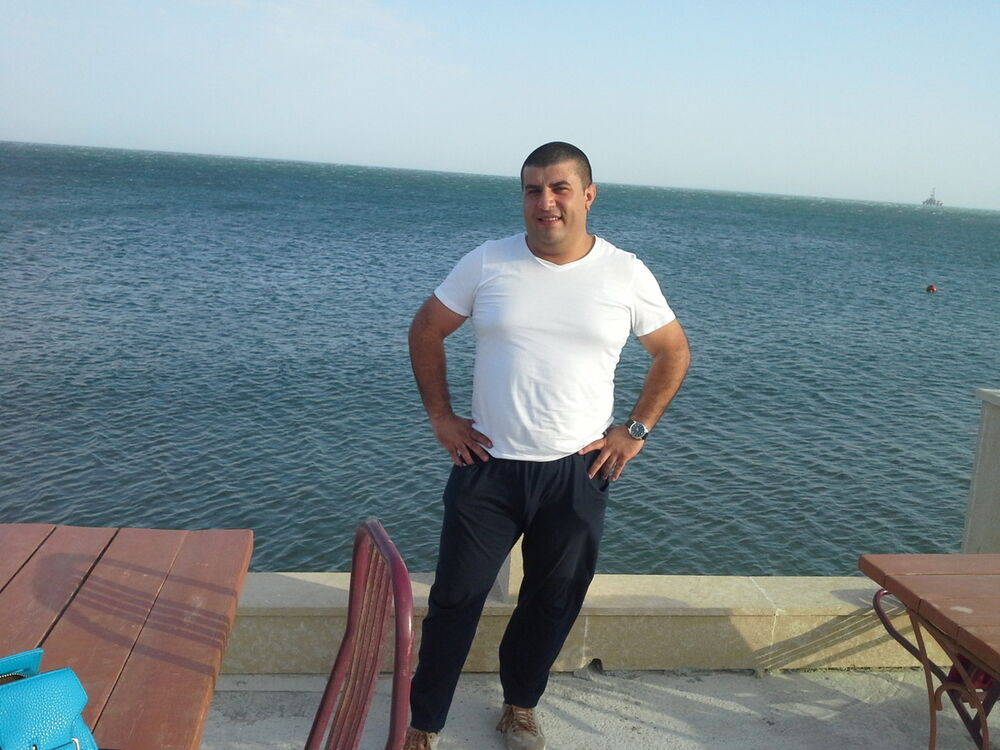  4562569  Srehk, 42 ,    