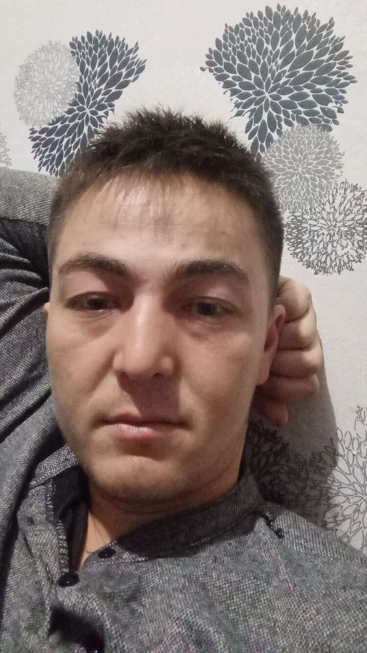  33429779  , 28 ,    
