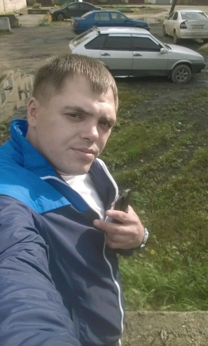  8474189  Aleksandr, 31 ,    