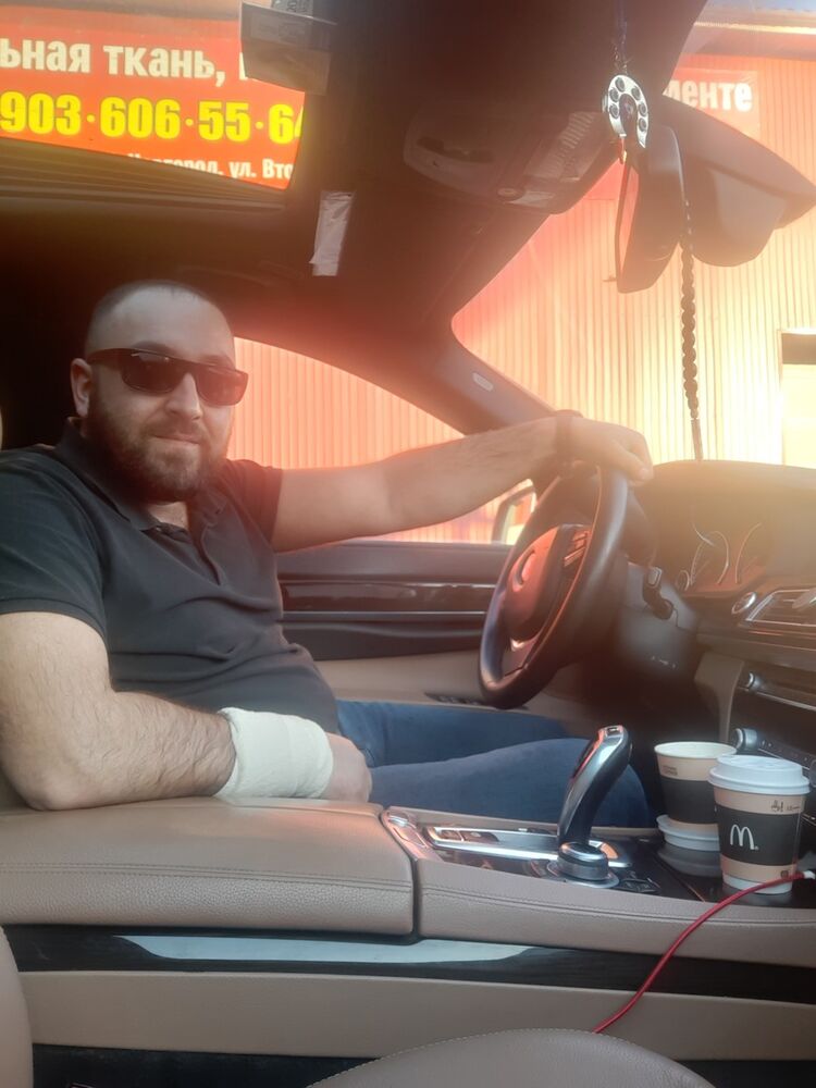  19176849  Mark, 39 ,     