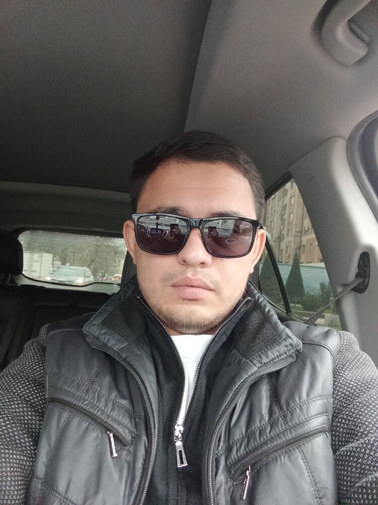  42533189  Timur, 31 ,    