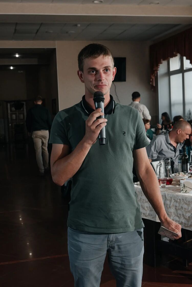  29408109  Vladislav, 28 ,    -