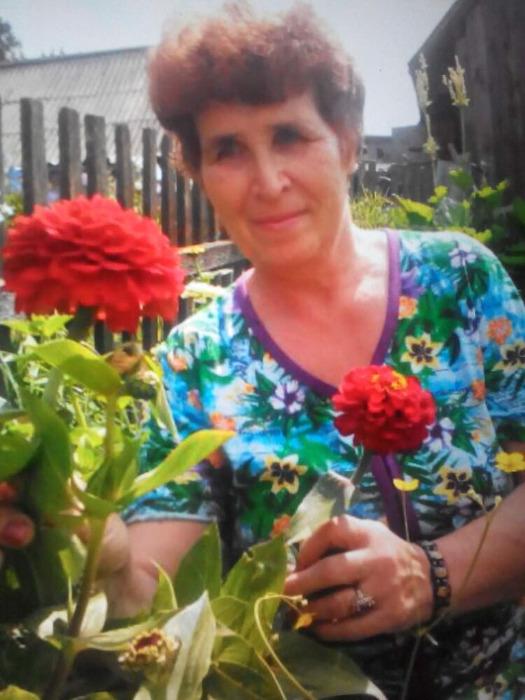  44081219  Antonina, 68 ,    