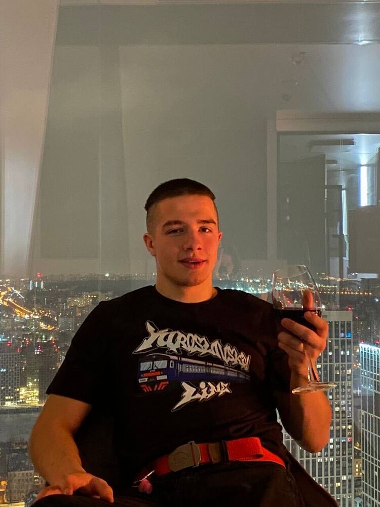 ���� 49898819 ����� Ҹ��, 21 ���, ���� ���������� � ������