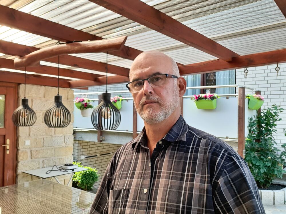  Bielefeld,   , 57 ,     , c 