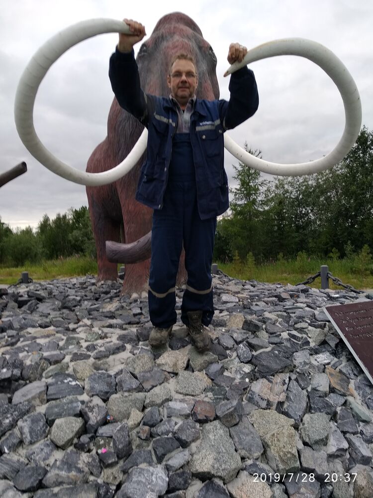  22864589  , 61 ,    