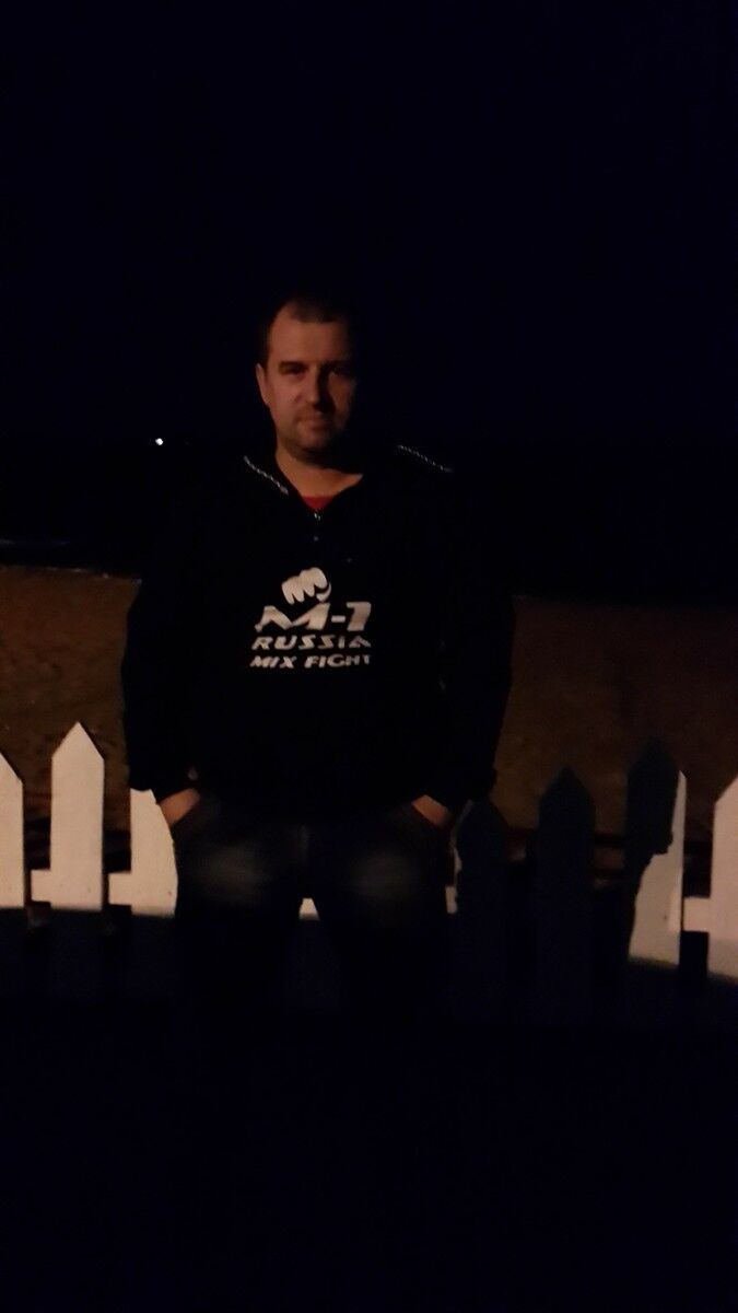  10779039  Dima, 44 ,    