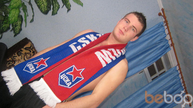  ,   Jaka, 32 ,  